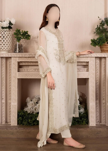 3 piece Stitched Suit- Embroidered (Pret) BWH-02012343